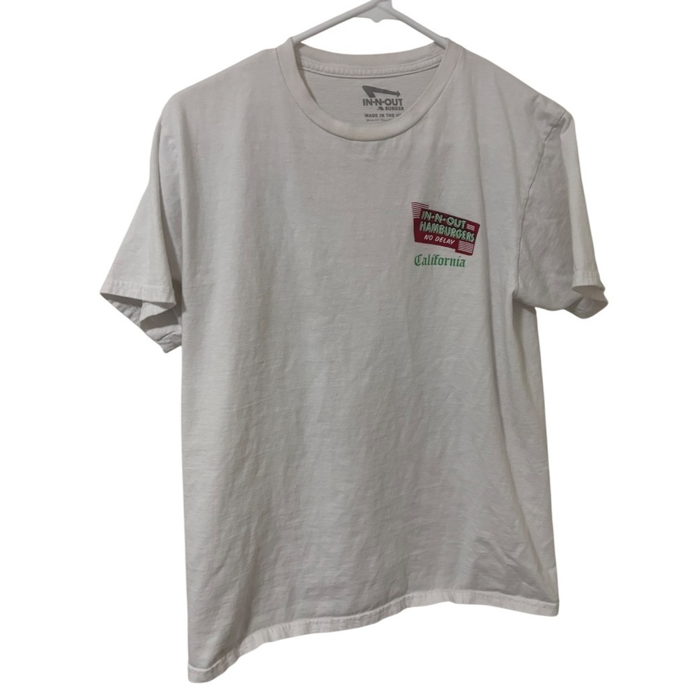 In and out California Melissa Noriega white graphic short sleeve t-shirt M